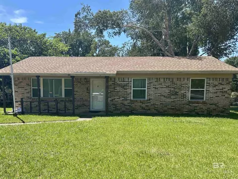 5 Oak Cir, Bay Minette, AL 36507