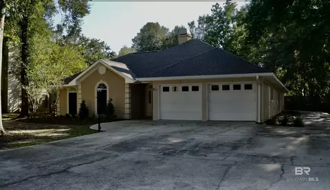 911 Mixon Ave, Bay Minette, AL 36507