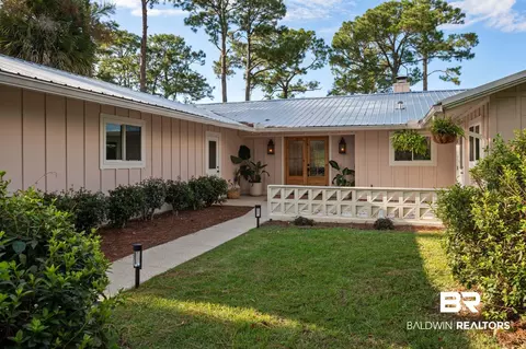 510 W Canal Dr, Gulf Shores, AL 36542