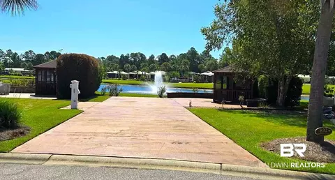 832 Carrozza Ln, Foley, AL 36535