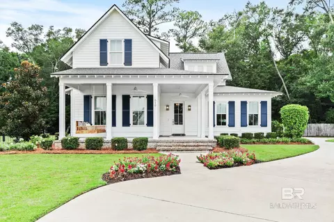 610 Lupine Dr, Fairhope, AL 36532