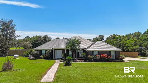 10128 Grove Dr, Fairhope, AL 36532