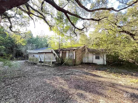 16775 Old Pierce Rd, Fairhope, AL 36532