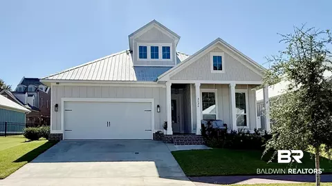 2526 Bienville Ave, Gulf Shores, AL 36542