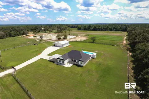 27822 Linholm Rd, Robertsdale, AL 36567