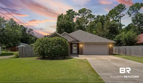 641 S Pine St, Foley, AL 36535