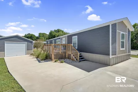 16707 Ft Morgan Rd, Gulf Shores, AL 36542