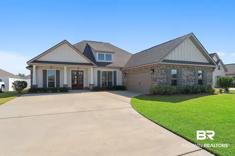 10817 Secretariat Blvd, Daphne, AL 36526