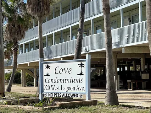 920 W Lagoon Ave #A-102, Gulf Shores, AL 36542