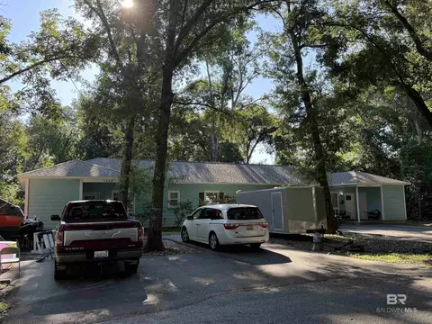 1930 N Alston St, Foley, AL 36535