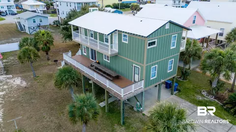 409 W 2nd Ave, Gulf Shores, AL 36542
