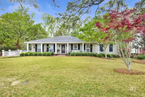 210 Mershon St, Fairhope, AL 36532