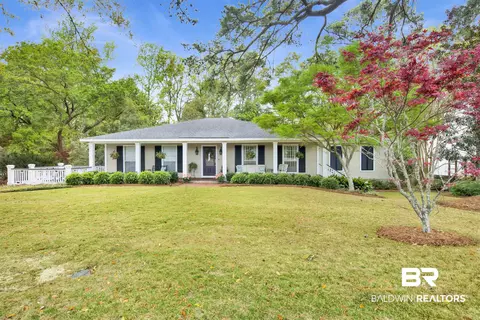 210 Mershon St, Fairhope, AL 36532