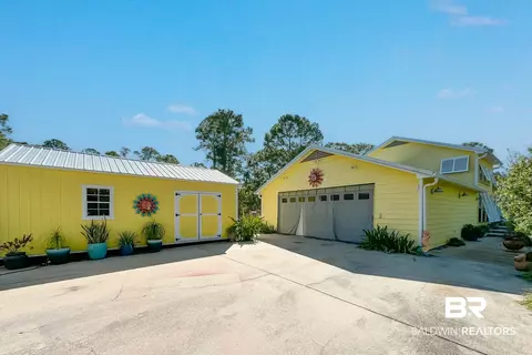 843 Veterans Rd, Gulf Shores, AL 36542
