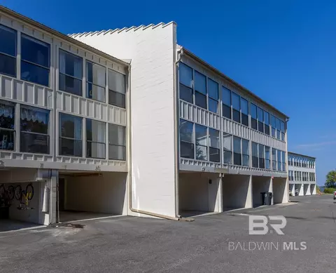 710 S Mobile St #16, Fairhope, AL 36532