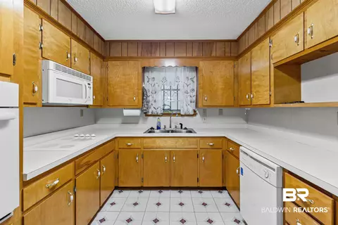 2216 Clearwater St, Mobile, AL 36609 photo 9