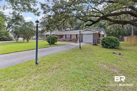2216 Clearwater St, Mobile, AL 36609 photo 4