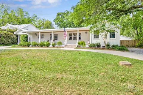 258 S School St, Fairhope, AL 36532