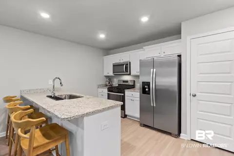 2606 E Windmere Dr, Semmes, AL 36575 photo 2