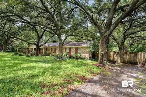 Exterior - 8100 Danielle Dr, Mobile, AL 36695 photo 5 of 5