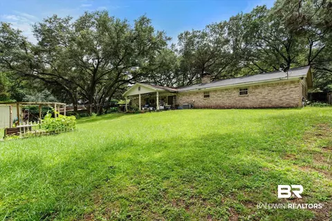 Exterior - 8100 Danielle Dr, Mobile, AL 36695 photo 3 of 5