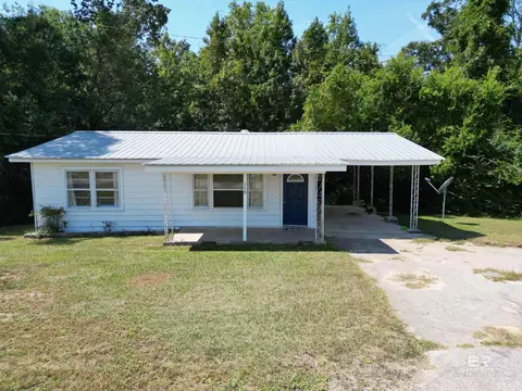 110 Holt St, Flomaton, AL 36441