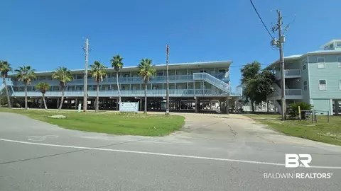 920 W Lagoon Ave #A215, Gulf Shores, AL 36542