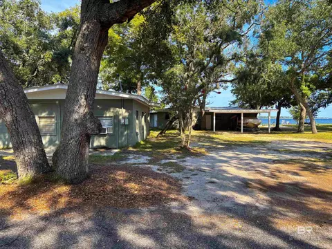 6714 Shore Dr, Elberta, AL 36530