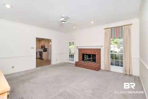 105 Mchugh Ln, Mobile, AL 36608 photo 8