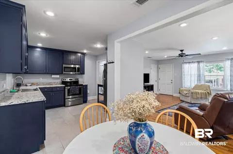 5609 Diane Ct, Mobile, AL 36618 photo 9