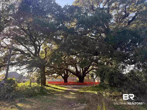 919 Hickory St, Foley, AL 36535