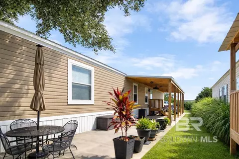 16707 State Highway 180 #67, Gulf Shores, AL 36542