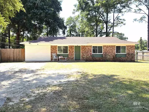 107 Duncan St, Brewton, AL 36426