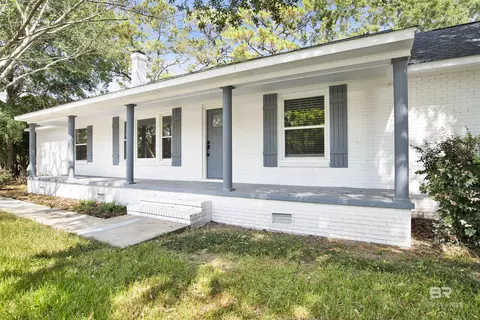 1110 Hand Ave, Bay Minette, AL 36507