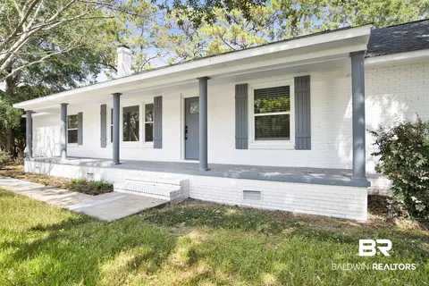 1110 Hand Ave, Bay Minette, AL 36507