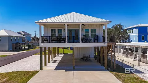 5665 Armadillo Ave, Orange Beach, AL 36561