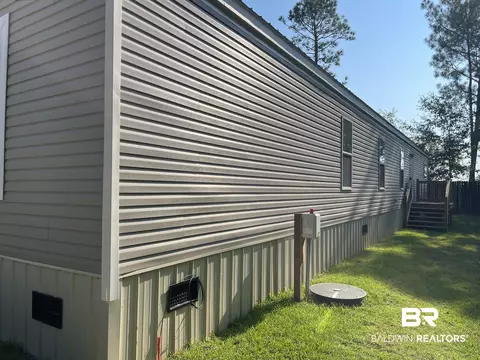 9202 Bay Pines Rd, Elberta, AL 36530 photo 2
