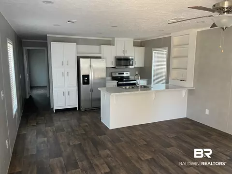 9202 Bay Pines Rd, Elberta, AL 36530 photo 3
