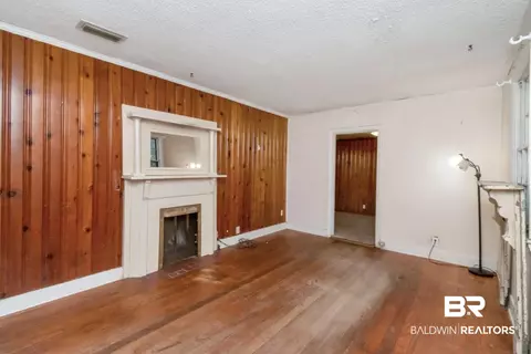 300 Pineview Ln, Mobile, AL 36608 photo 6