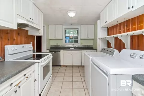 300 Pineview Ln, Mobile, AL 36608 photo 17