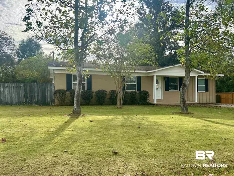 187 Van Hoosen Rd, Flomaton, AL 36441