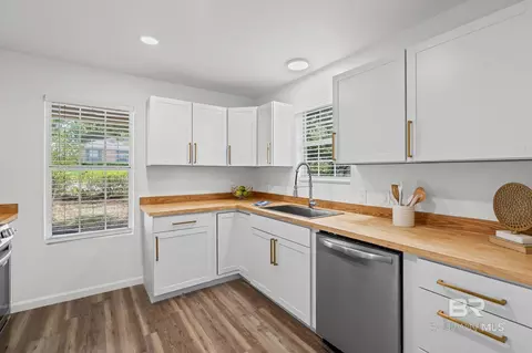 Kitchen - 125 Eagle Dr, Daphne, AL 36526 photo 1 of 4