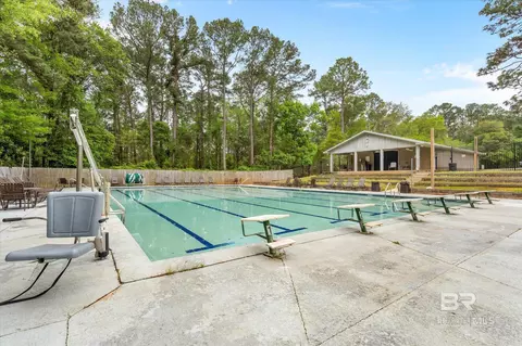 Exterior - 125 Eagle Dr, Daphne, AL 36526 photo 4 of 5