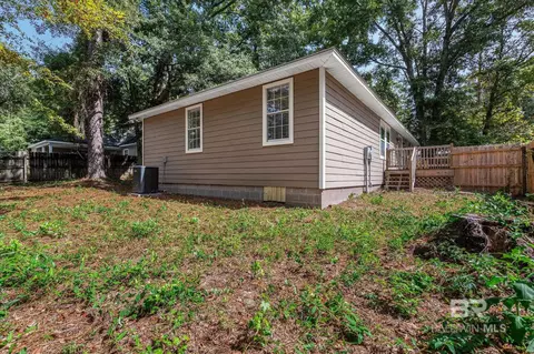 Exterior - 125 Eagle Dr, Daphne, AL 36526 photo 3 of 5