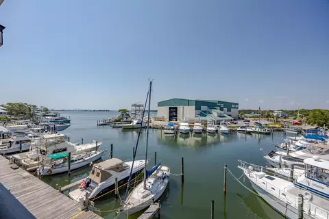 14100 River Rd #327B, Pensacola, FL 32507