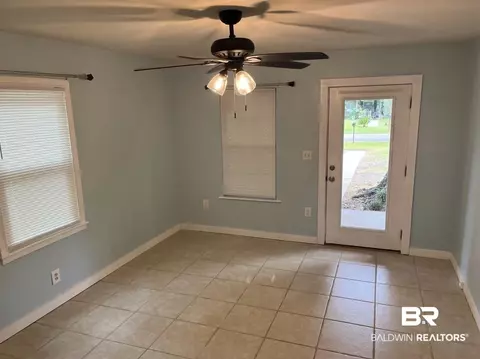 609 E Orange Ave, Foley, AL 36535 photo 3