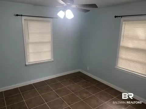 609 E Orange Ave, Foley, AL 36535 photo 4