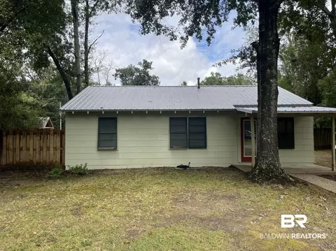 609 E Orange Ave, Foley, AL 36535