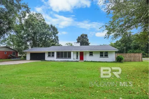 419 W Myrtle Ave, Foley, AL 36535