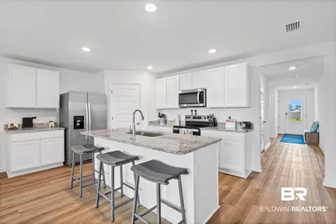 1105 Hayward Loop, Foley, AL 36535 photo 4
